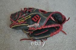 11 Wilson A2000 Infield Baseball Glove A2002 LHT