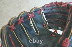 11 Wilson A2000 Infield Baseball Glove A2002 LHT