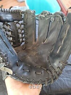 Mizuno 11 inches Classic Pro Baseball Glove Black Steerhide RHT Infield