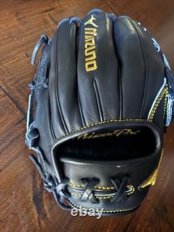 Mizuno pro 11.5 Limited Edition Infield RHT Black Glove