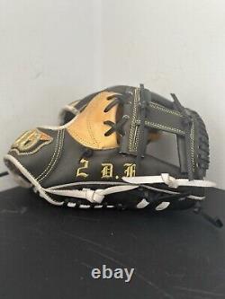 Rare Custom Japanese Wilson Staff infield baseball glove Japan 11.5