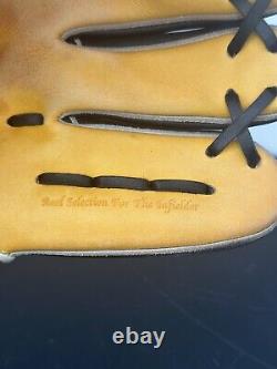 Rare Custom Japanese Wilson Staff infield baseball glove Japan 11.5