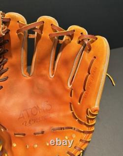 Rare Japanese Atoms MIJ Uragami leather RH Infield Baseball Glove 11.75 (Used)
