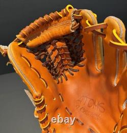 Rare Japanese Atoms MIJ Uragami leather RH Infield Baseball Glove 11.75 (Used)