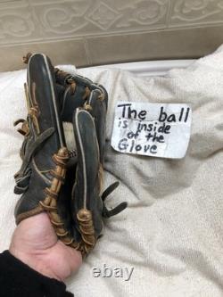 Rawlings PRO1175DC Heart Of The Hide 11.75 Baseball Infielder Glove Right? Thro