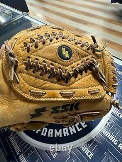 SSK GT-215 Professional Pro Elite Leather 11.75 Infield/Utility Baseball Glove