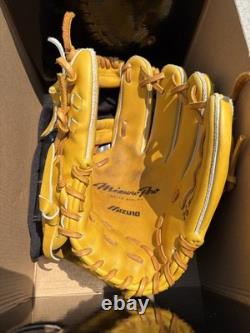 Used Mizuno pro Baseball glove 11.5 infield Orange