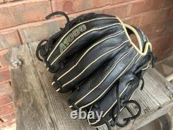 Wilson A1000 11.5 Glove Baseball leather R-H A1000 PRO 2000 Middle Infielder