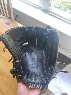 Wilson A2000 11.75 CK22 RHT Clayton Kershaw Pitchers Baseball Glove Black