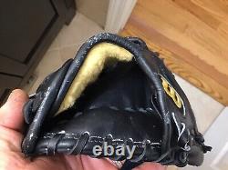 Wilson A2000 1440 Pro Stock 11.75 Baseball Glove Right Hand Throw