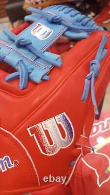 Wilson A2000 1786 11.5 Infield Baseball Glove Red/SkyBlue Right Hand Throwe