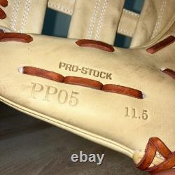 Wilson A2000 Leather Baseball Glove Pro Stock PP05 11.5 Right Hand Throw Infield
