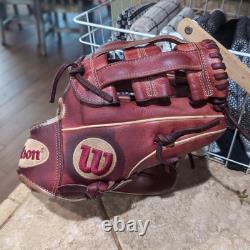 Wilson A2000 PP05 11.5 Baseball Glove Infield Glove Pro Stock
