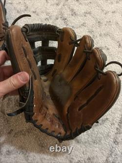 Wilson A2000 PP05 11.5 Baseball Glove Pro Stock Leather Right Hand Thrower