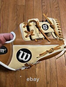 Wilson A2000 Pro Stock 1786 Brown And Tan Size 11.5 Infielder Glove Right Throw