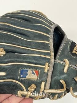 Wilson A2000 RHT Model 1788 Pro Stock Infield Glove Black / Grey 11.25