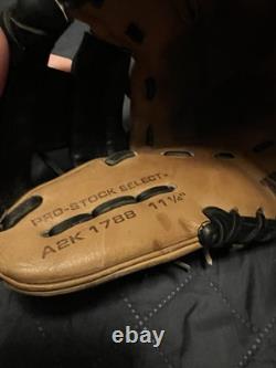 Wilson A2K 11.25 Pro Stock 1788 Baseball Glove Right Handed Tan And Black