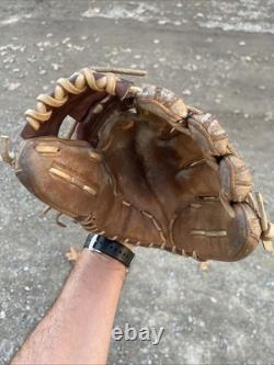 Wilson A2K Pro Stock 1788 11.25 Pure Infield Mischief relaced and conditioned