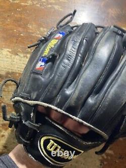 Wilson The A2000 L Mens Infielder/Pitcher Pro-Stock Baseball Glove Right Throw