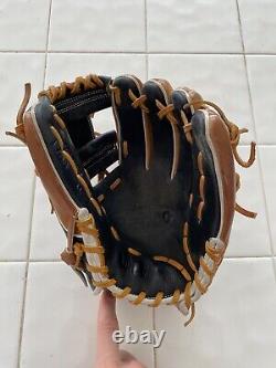 Wilson a2000 11.25 baseball glove RHT 1788 Pro Stock Black Tan T Web A2K Infield