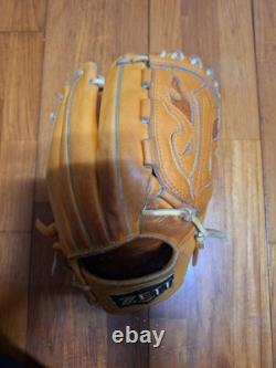 ZETT PRO STATUS Baseball Glove Infield/Outfield with Bag