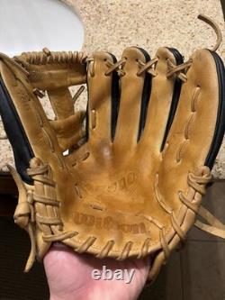 Gant de baseball Wilson A2000 (1786) 11,5 pouces pour infield RHT en cuir Pro Stock noir/blond