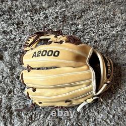 Gant de baseball Wilson A2000 1786 Pro Stock de 11,5 pouces pour joueur de champ intérieur. Jamais utilisé en match.