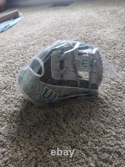 Gant de baseball intérieur Wilson A2000 sur mesure 1/1 avec l'étiquette, 11,5 1786 Pro-stock